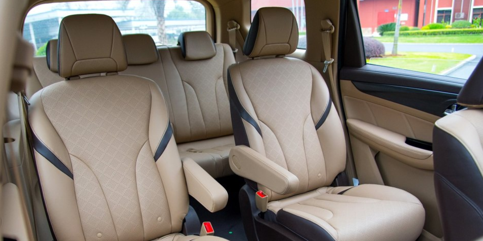 买家用车,空间一定要大,这几款自主7座车型内部空间超大