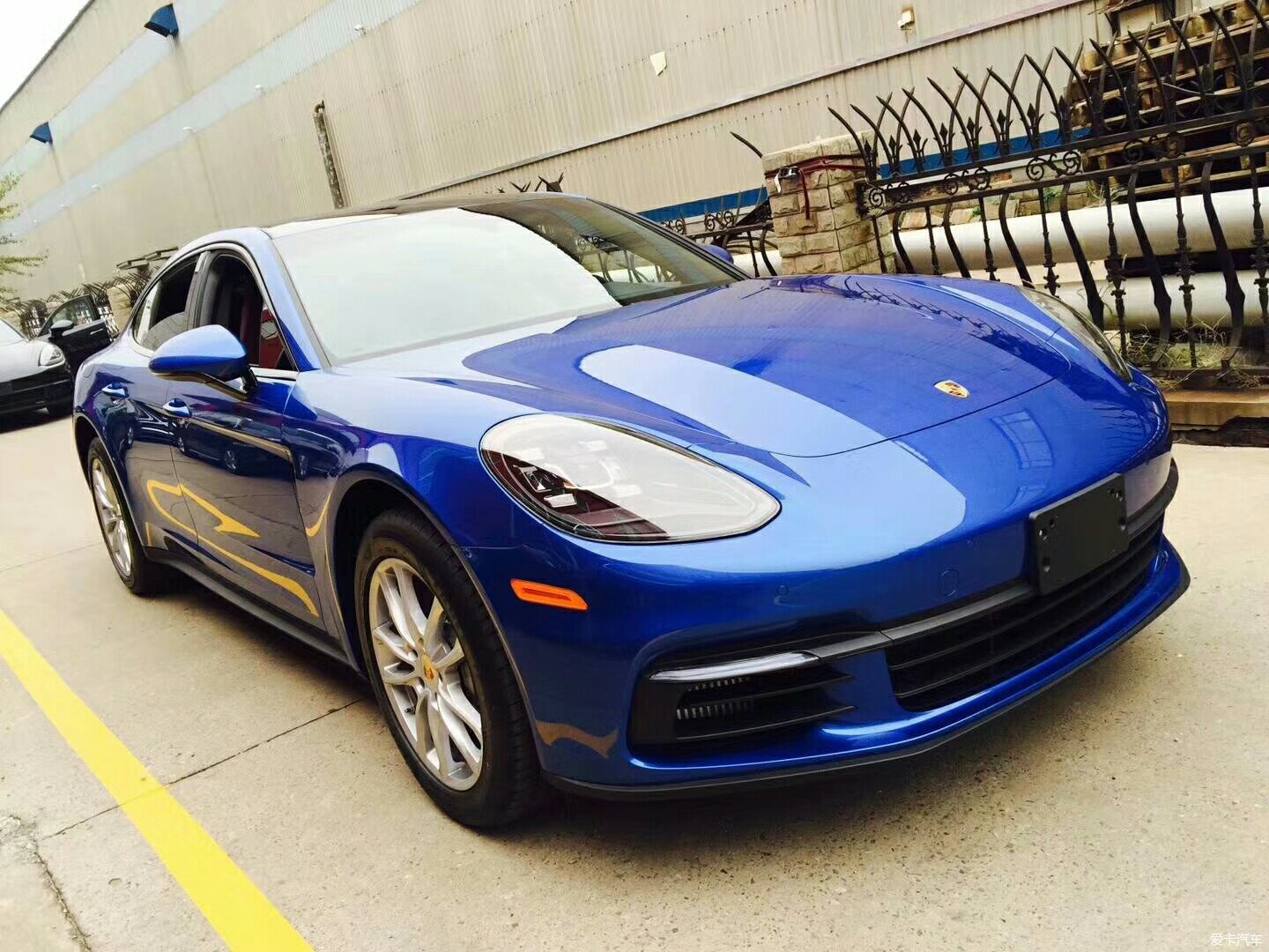 17款保时捷帕拉梅拉引领跑车新风尚