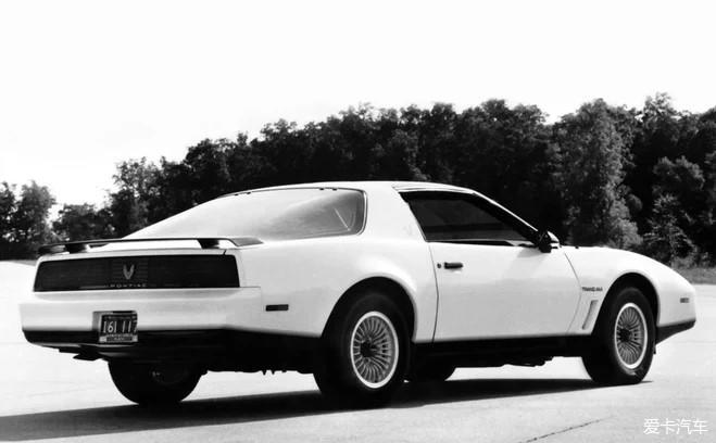 大家来侃车#第三代庞蒂亚克火鸟(1982-1992),应该是认知度最高的掖