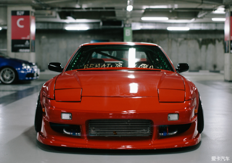 大家来侃车这款日产90年代的经典小跑车特别这个斜背跳灯的设计真是百