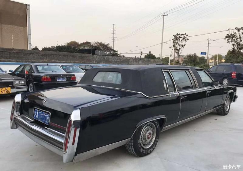大家来侃车加长cadillacdeville五代凯迪拉克帝威19771984v8发动机有