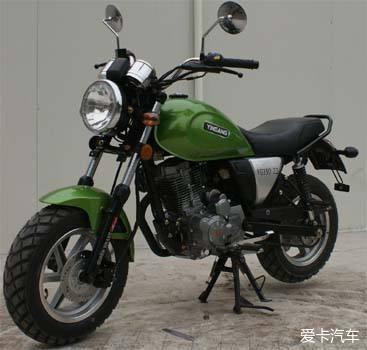 记得爷爷当年自己买了一辆这个黄色的银钢摩托然后家里人还很反对现在