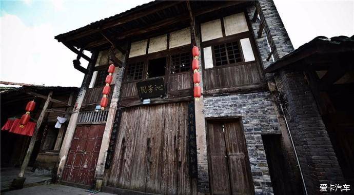 萬靈古鎮(原路孔古鎮)建制1000多年,建場200多年,系