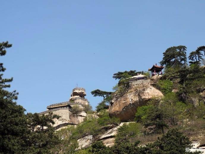 玩轉地球醫巫閭山風景區坐落於北鎮市西郊醫巫閭山因與古代華夏民族的