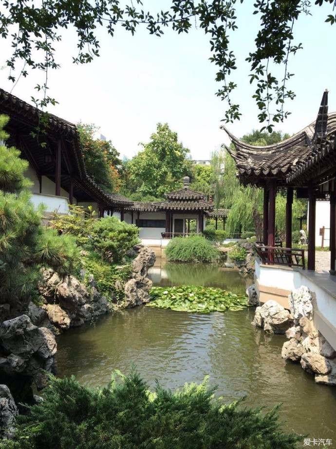 是南京现存历史最久的明代古典园林,是江南四大名园,其历史可追溯至明