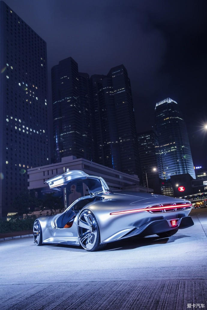 me store hong kong上,电影《正义联盟》亮相的蝙蝠车mercedes-amg