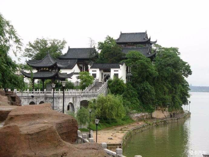 玩转地球#石鼓书院,位于湖南省衡阳市石鼓区石鼓山,是湖湘文化发源地