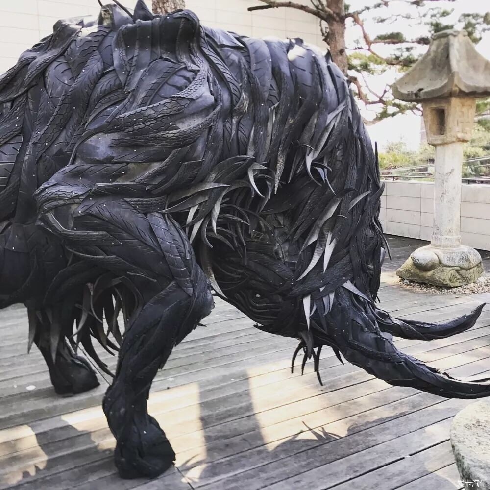 yonghoji废旧轮胎雕塑创作