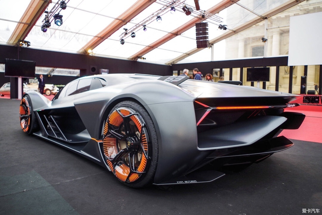 巴黎国际汽车节实拍兰博基尼terzomillennio概念车梦幻科技感超级前卫
