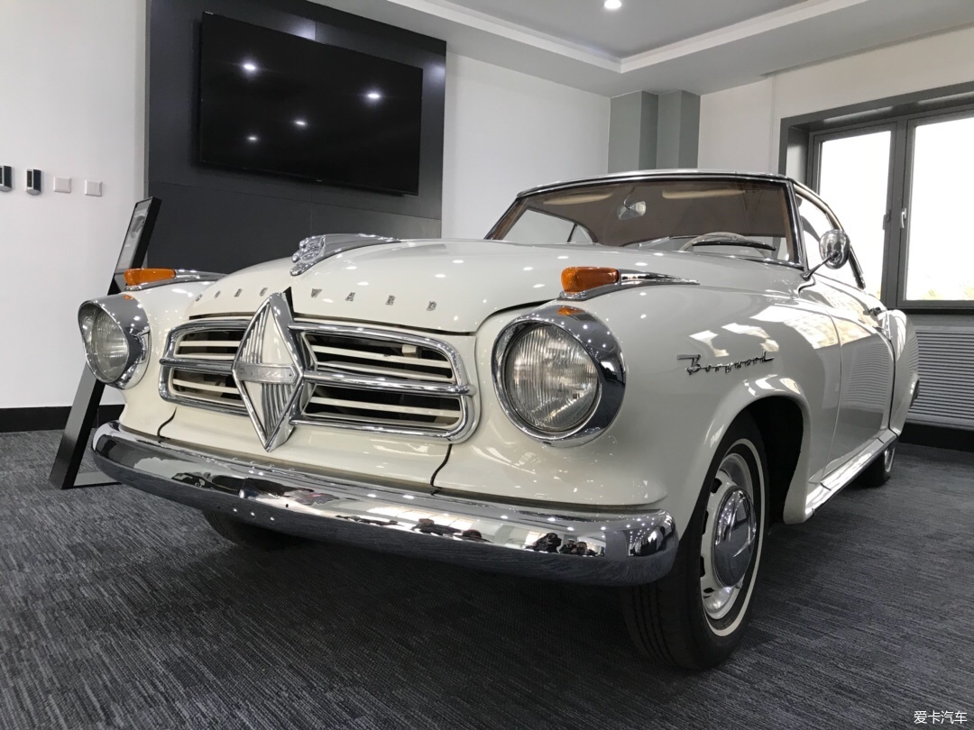 展厅里诞生于1954年的伊莎贝拉老爷车,这是宝沃汽车历史上最成功的