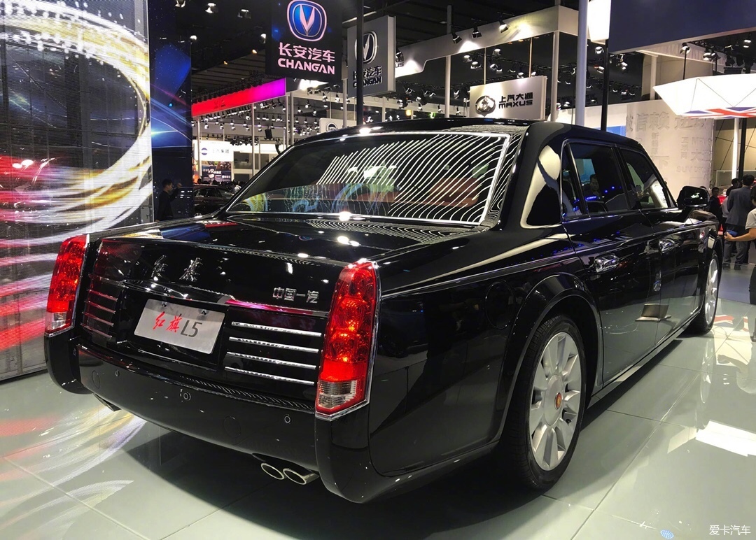 曹德旺成红旗l5限量定制版车型首位车主该定制版车型预售价为600万