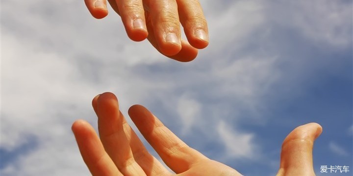 一方有难,八方支援,请个位卡友伸出援助之手