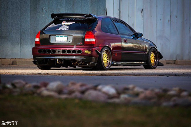 碳纤紫侠本田思域ek改装