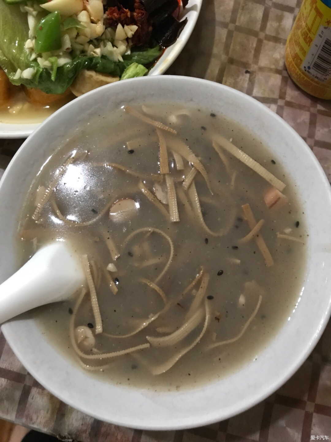 建于清末民初的濉溪石板街非常接地气的美食油茶煎包油酥烧饼每天傍晚
