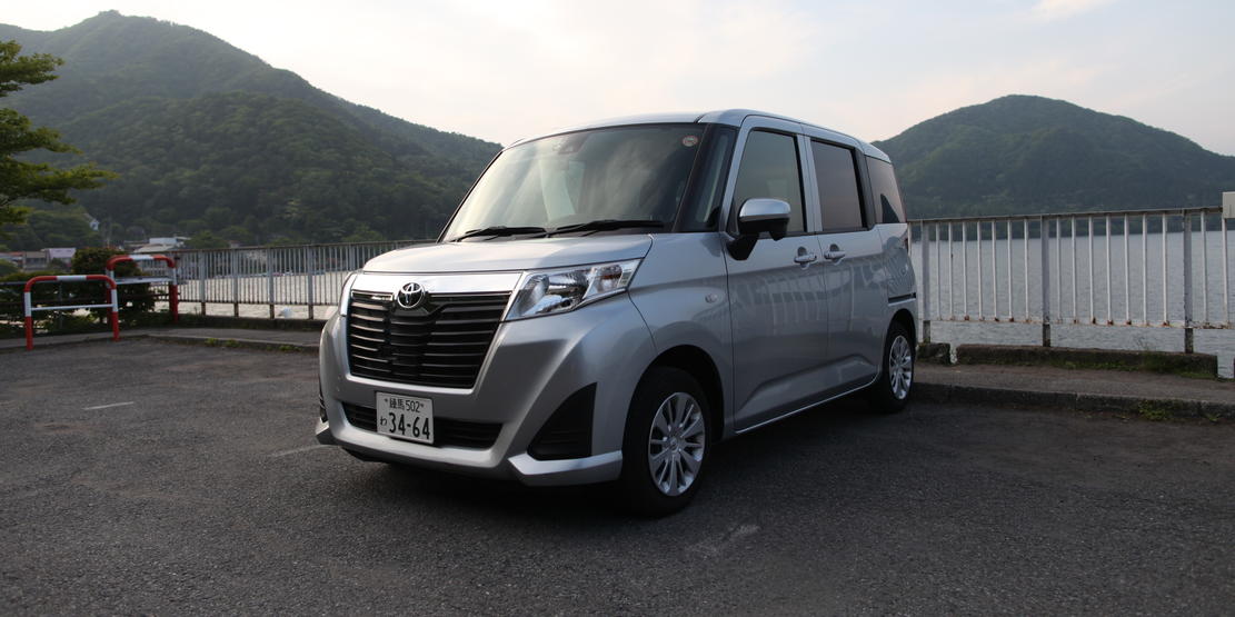 小神车的耿直嘚吧嘚岛国体验神奇面包车丰田roomy