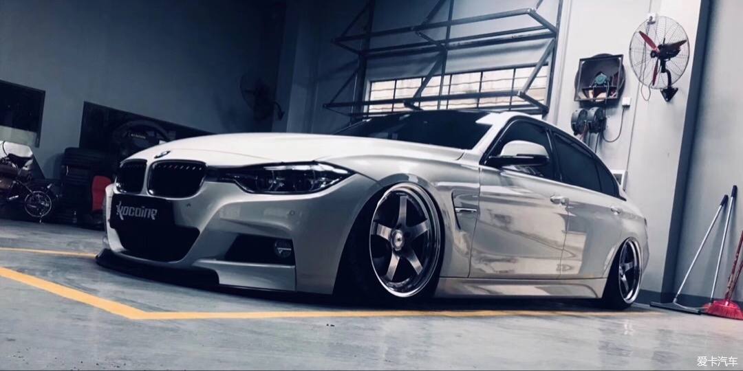 #宝马3系#AccuAir 
#HellaFlush