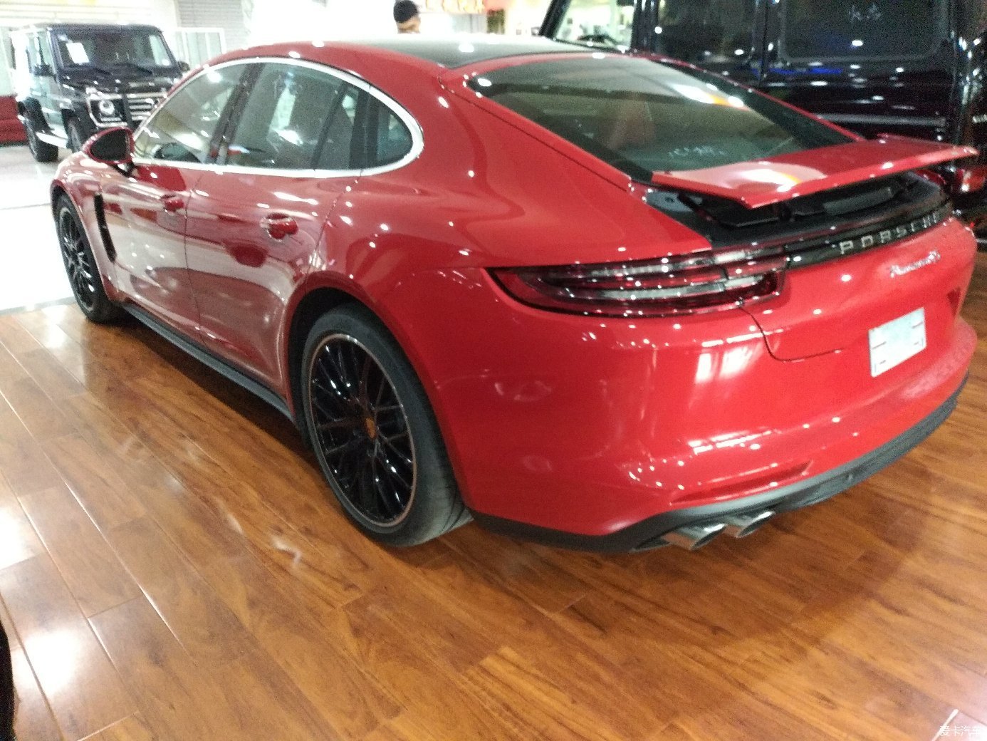 保时捷帕拉梅拉29t4s这红色真喜庆