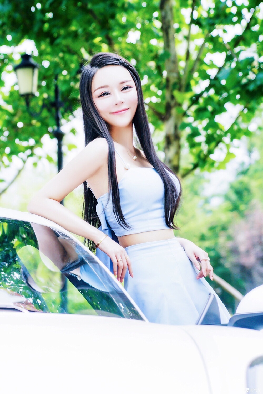 博恩梵德阳少和3位美女车主亮相