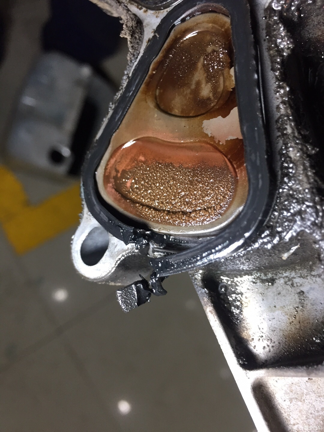 宝马mini漏水烧机油作业