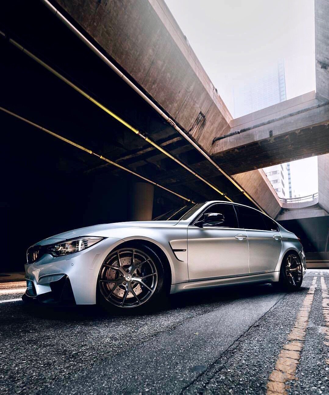 银色质感宝马m3m精髓质感强烈