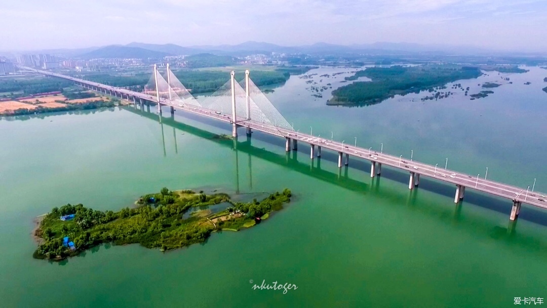 襄阳卧龙大桥图片