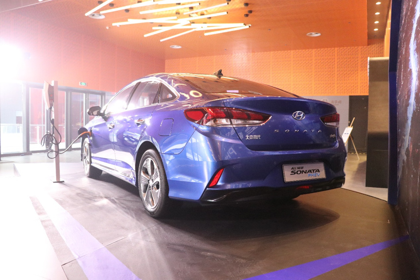 现代索纳塔九phev上市搭载沃德十佳发动机送家用充电桩