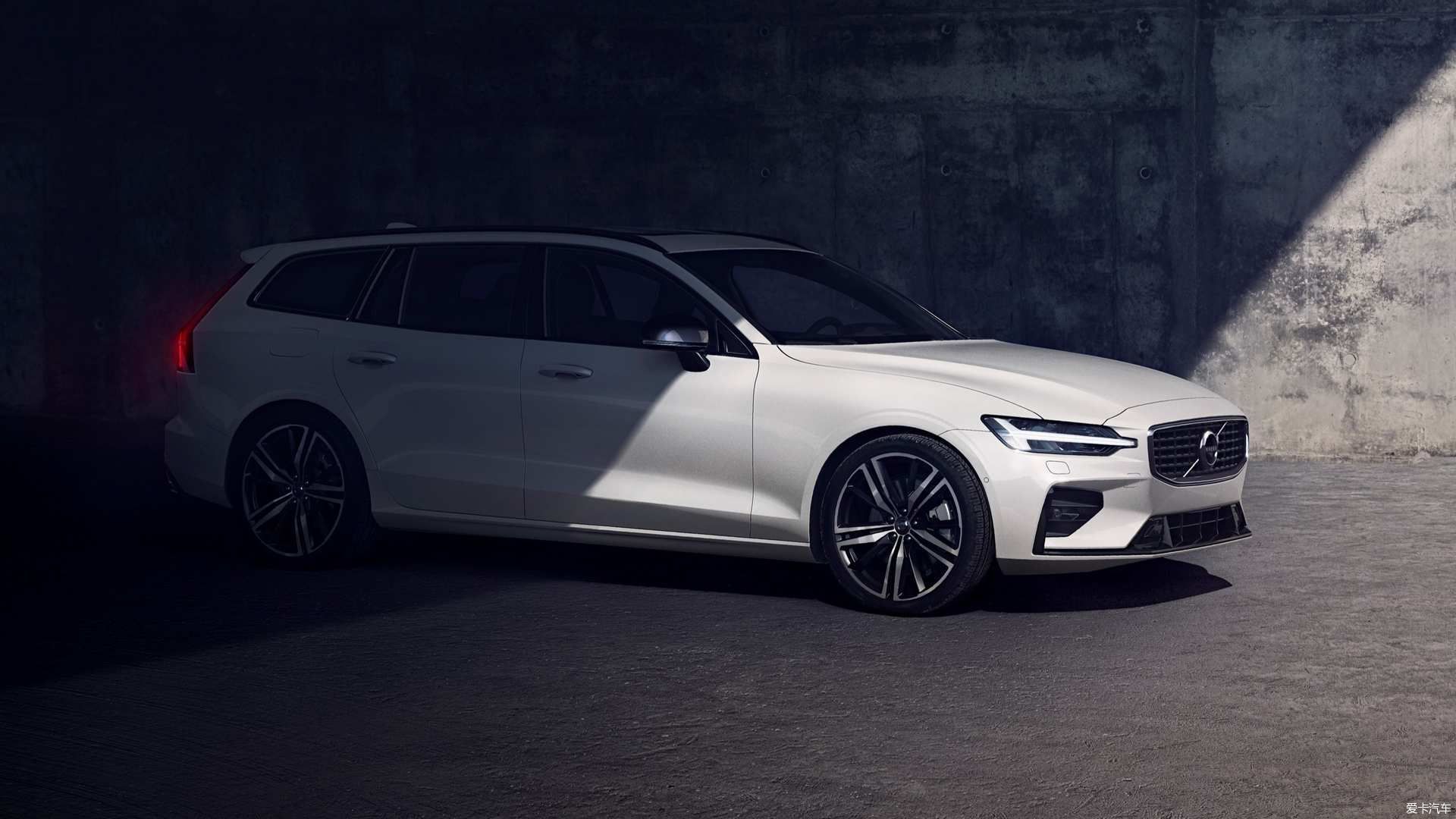 全新沃尔沃v60美版定价公布# 今天,沃尔沃官方正式公布了全新spa脊构
