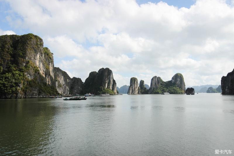 景点推荐##越南#下龙湾(ha long bay)是位于越南东北部,被广宁省狭