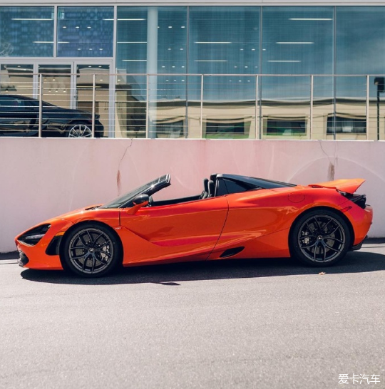 helios orange mclaren 720s spider比法拉利488 spider还要轻88kg