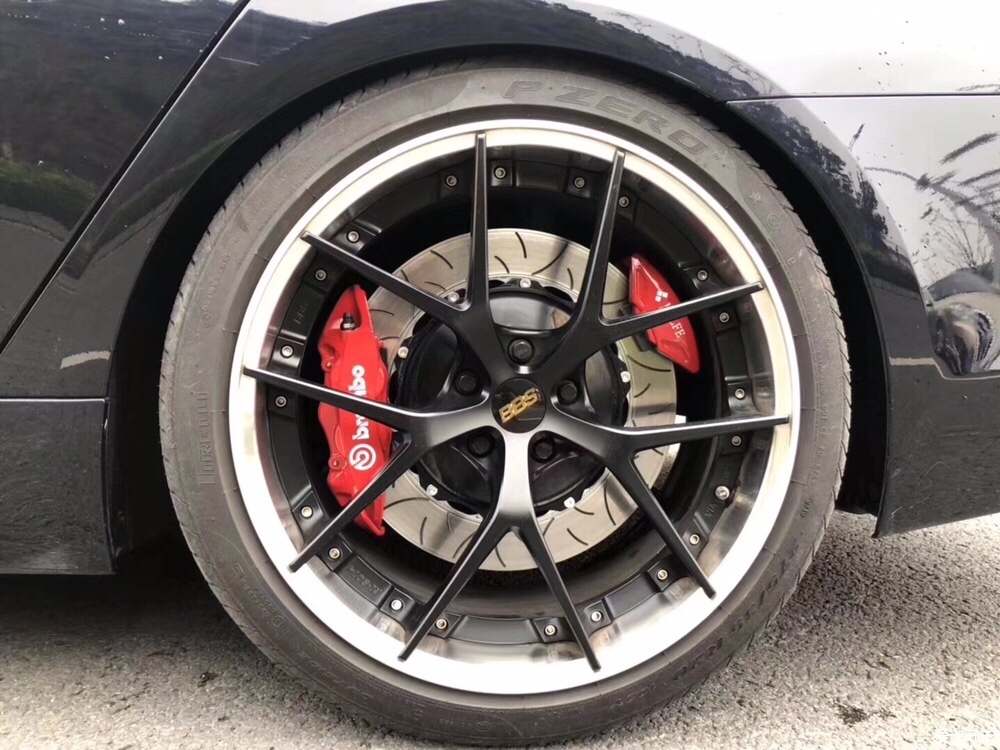 深圳宝马5系刹车改装布雷博gt前六后四后轮双卡钳