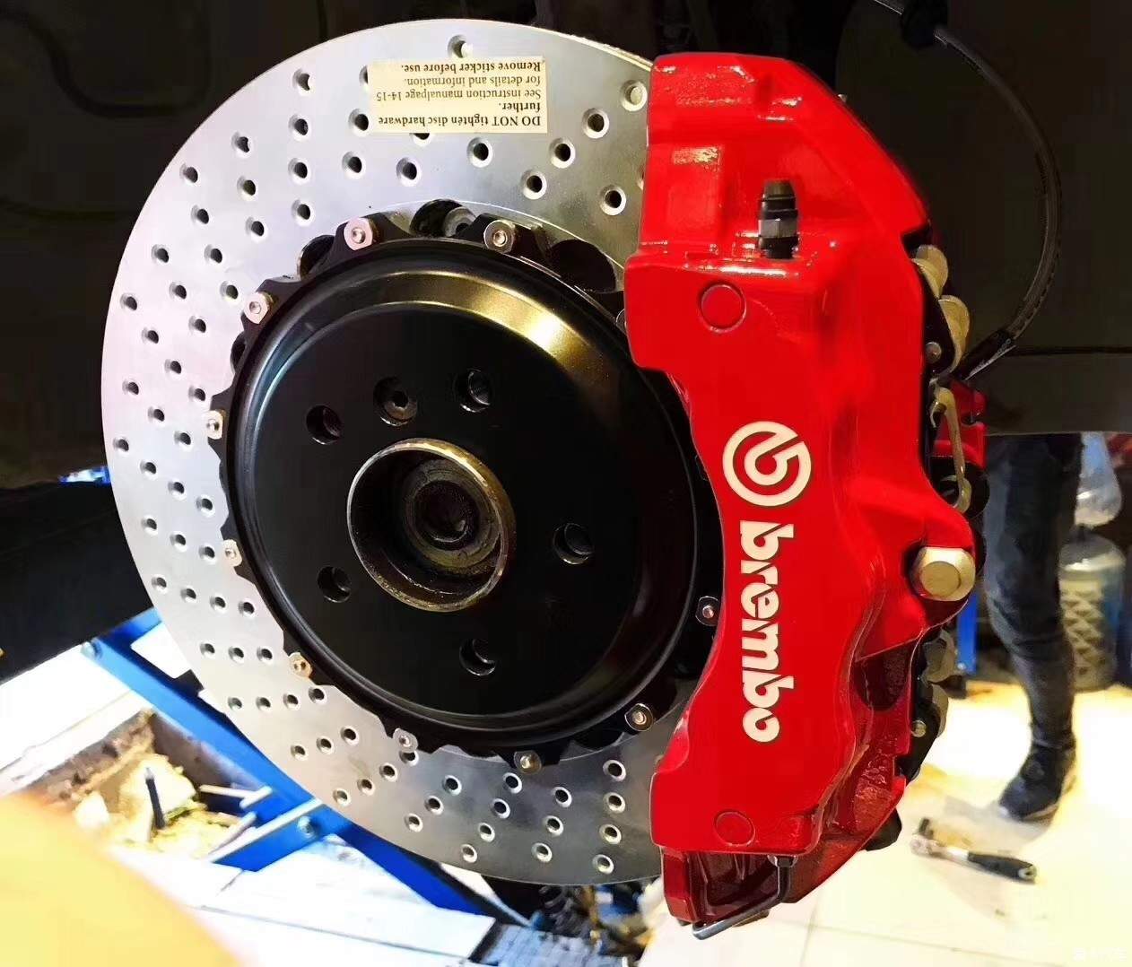 寶馬x1升級brembo剎車卡鉗制動器